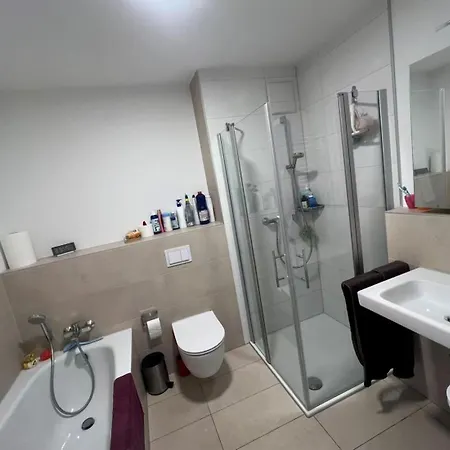 Apartment Ickerswarderi Strasse 100 Düsseldorf